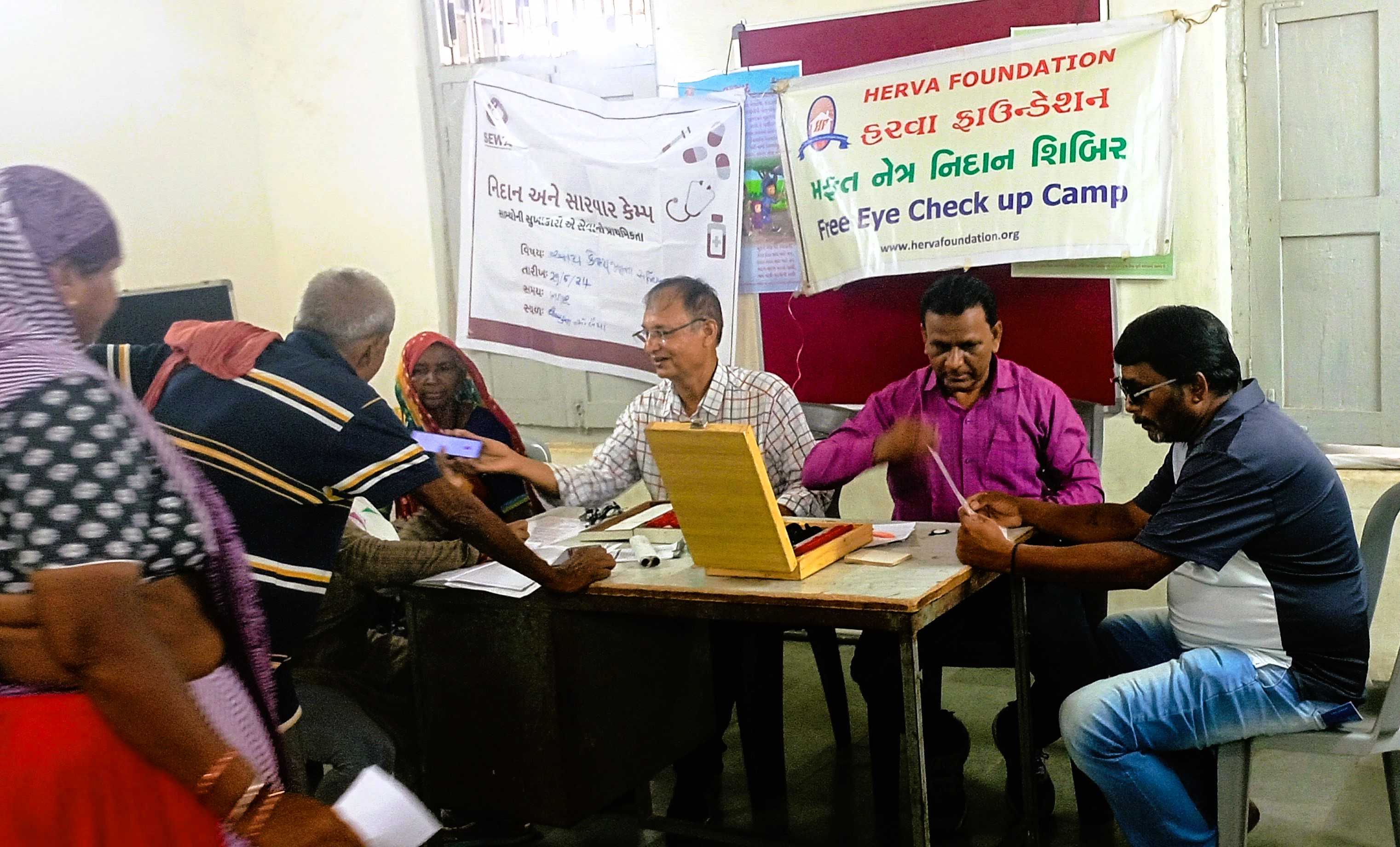 On 29th June 24 Sat, we had a successful Eye care and distribution of spectacles camp at the village Solaiya taluka Mansa Jilla Gandhinagar, Gujarat. A total of 220 villagers turned out for a check-up 
We have distributed 190 spectacles to needy villagers.
We thank Mrs. Anita Ben Patel of SEWA, Gandhinagar for introducing this village and providing the necessary arrangements.