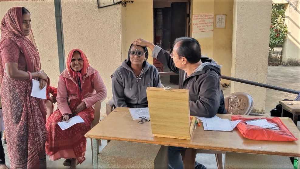 VENUE: village  Aamnagar on 10.01.2026 Saturday 
👁️An Eye care camp was successfully conducted at a remote small village with having population of 600 to 700 
 Aamnagar taluka Sanad, Gujarat, in association in with SEWA Sanad.
👉🏼  A total of 85 people turned up has a check-up eye (Male 29 Female 56) .
👉🏼   Among these 15 senior citizens ( Male 7, female 8 )
👉🏼 64 spectacles distributed to needy people.
🙏🏻 Thanks to Dr Chandrakant Patel for his dedicated and devotional service.
🙏🏻 Thanks to Team Sewa Seanad and the principal and staff of the primary school for valuable support.
Let us work together to bring smiles to the faces of villagers